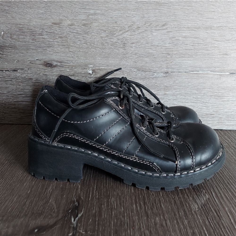Vintage No Boundaries 90s Black 5.5 Chunky Heel Shoes Goth Y2K Grunge